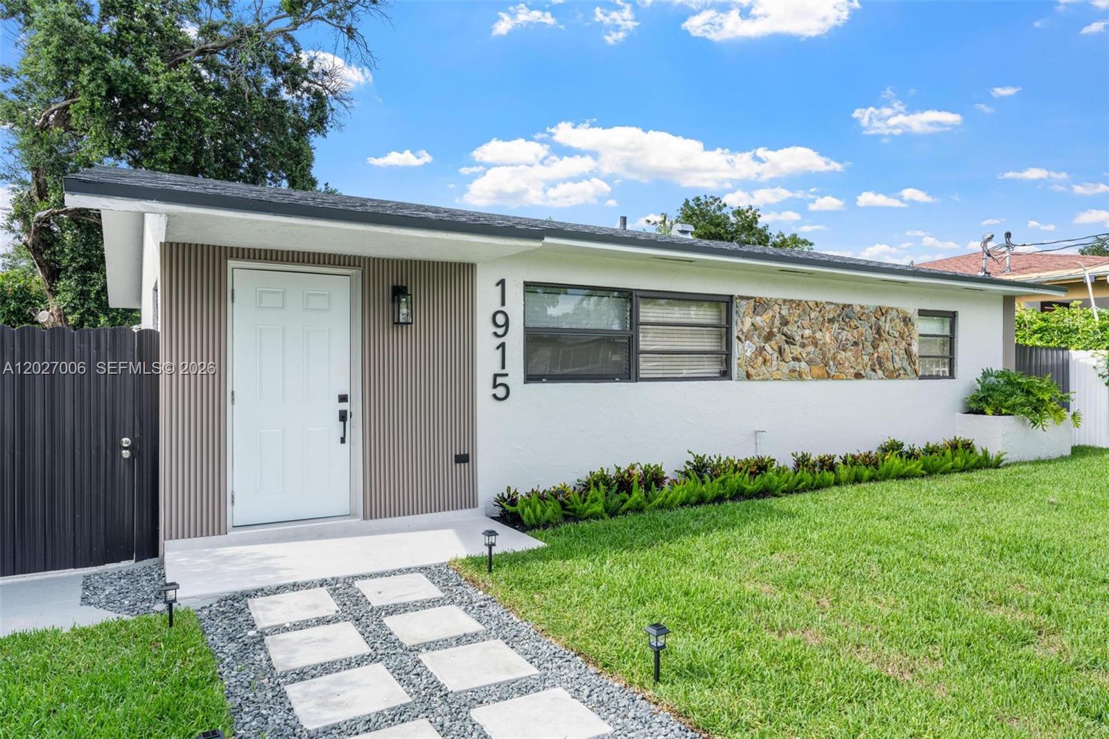 EVERGLADES AVE HTS ADDN - Residential