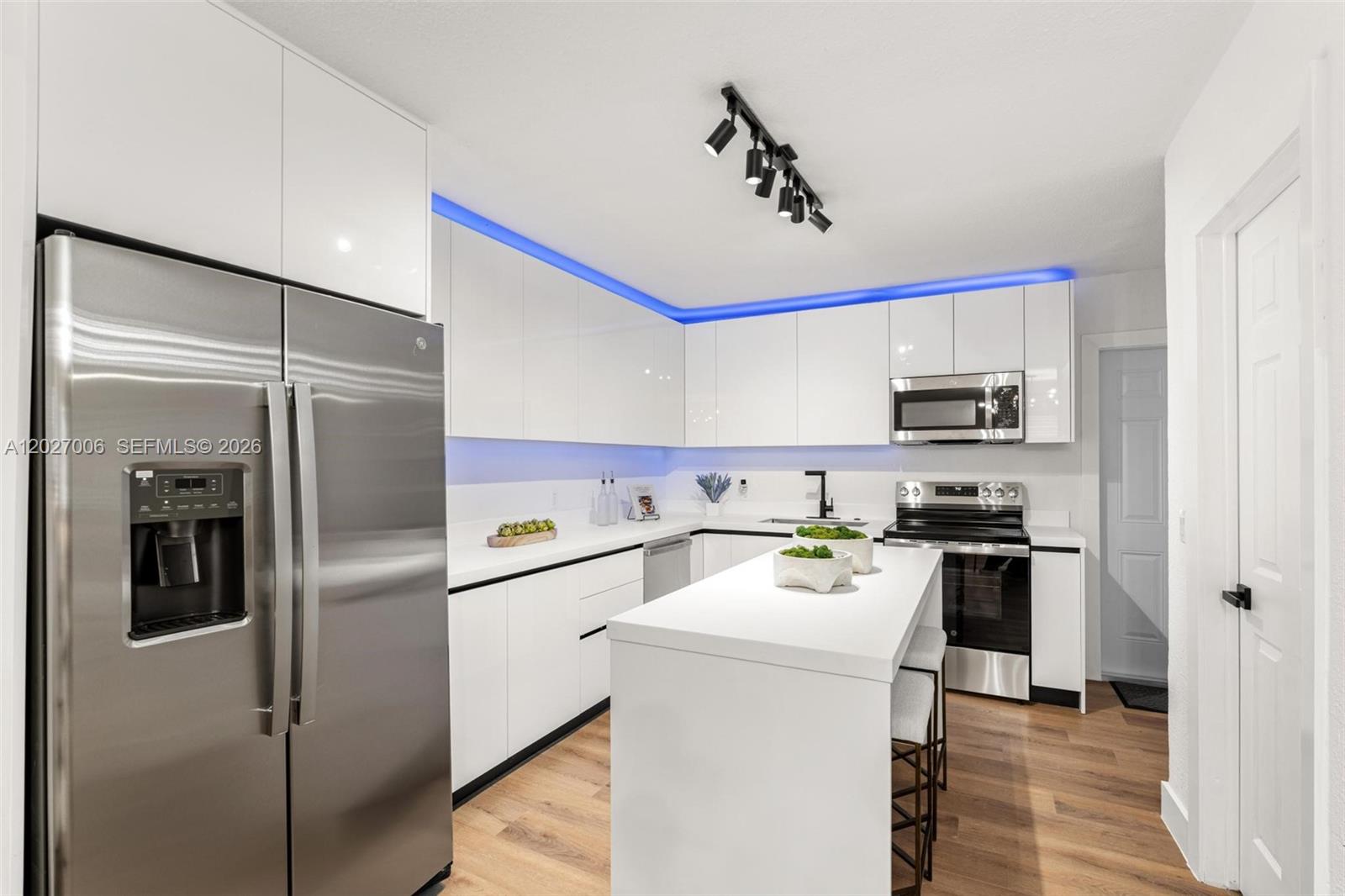 EVERGLADES AVE HTS ADDN - Residential