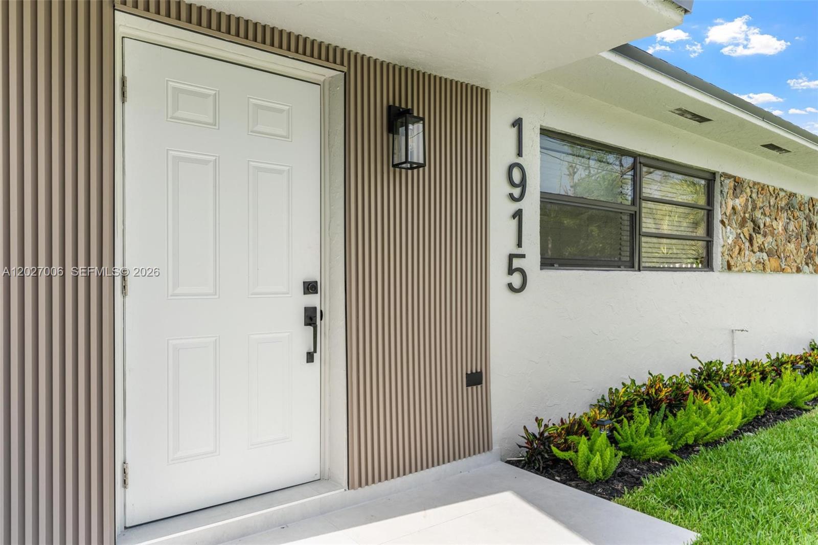 EVERGLADES AVE HTS ADDN - Residential