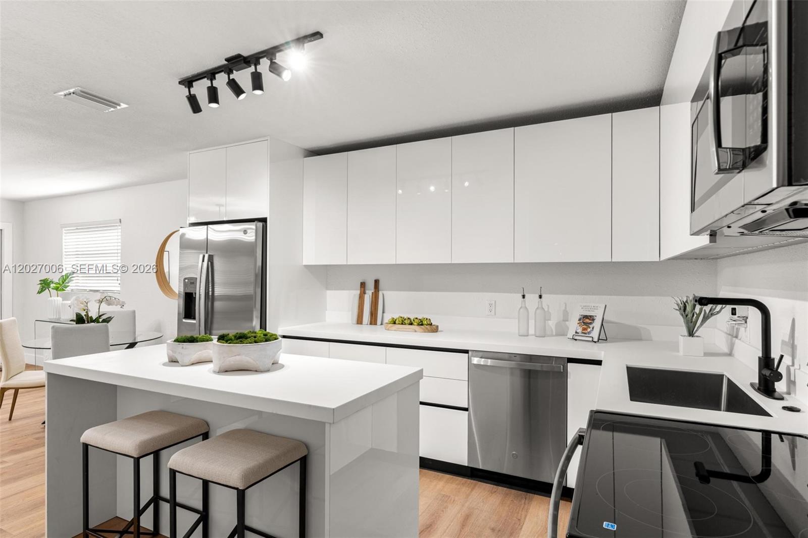 EVERGLADES AVE HTS ADDN - Residential