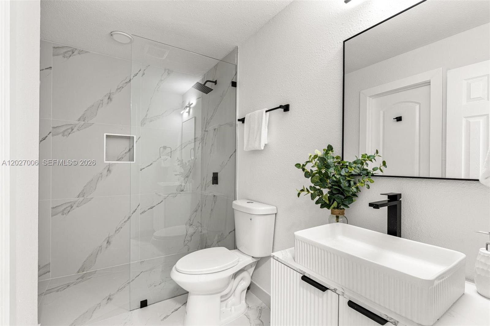 EVERGLADES AVE HTS ADDN - Residential