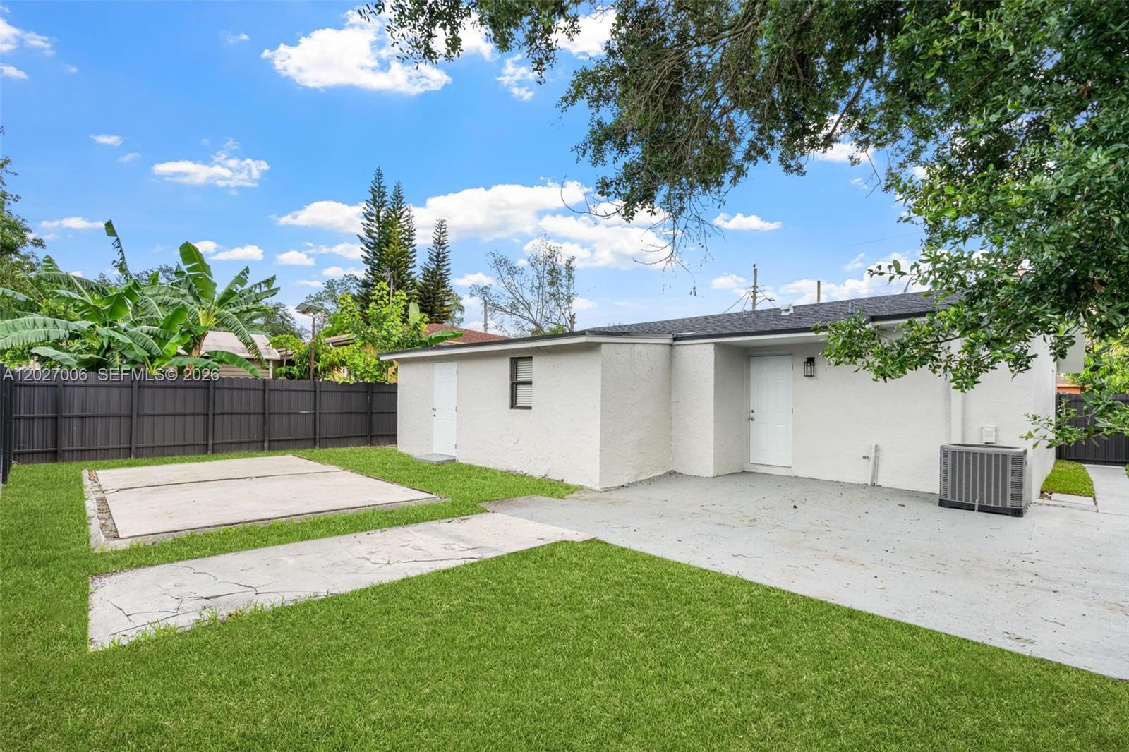 EVERGLADES AVE HTS ADDN - Residential
