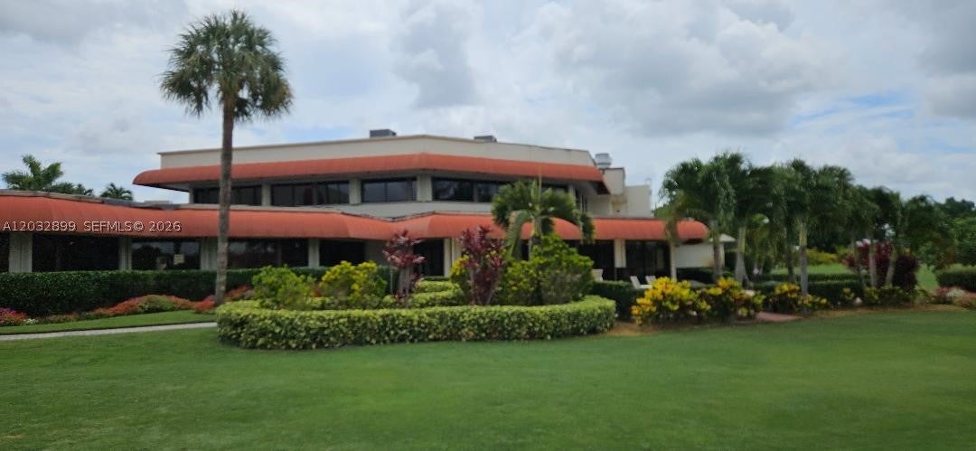 9823 S Hollybrook Lake Dr 310, Pembroke Pines FL 33025