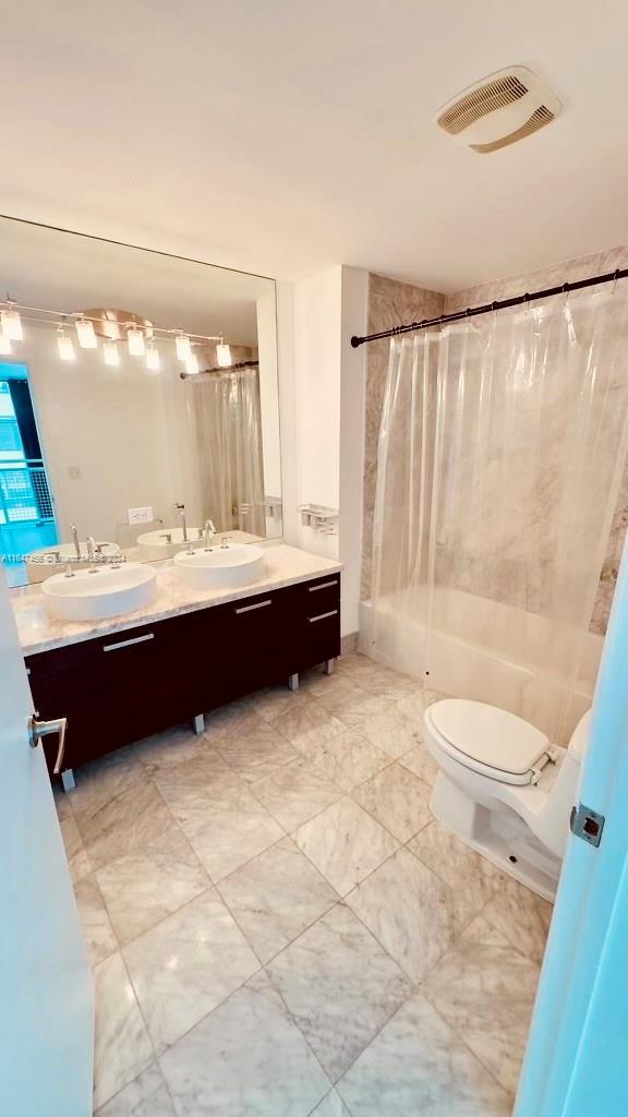 VIZCAYNE SOUTH CONDO - Residential