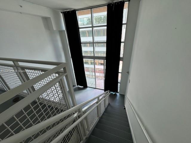 VIZCAYNE SOUTH CONDO - Residential
