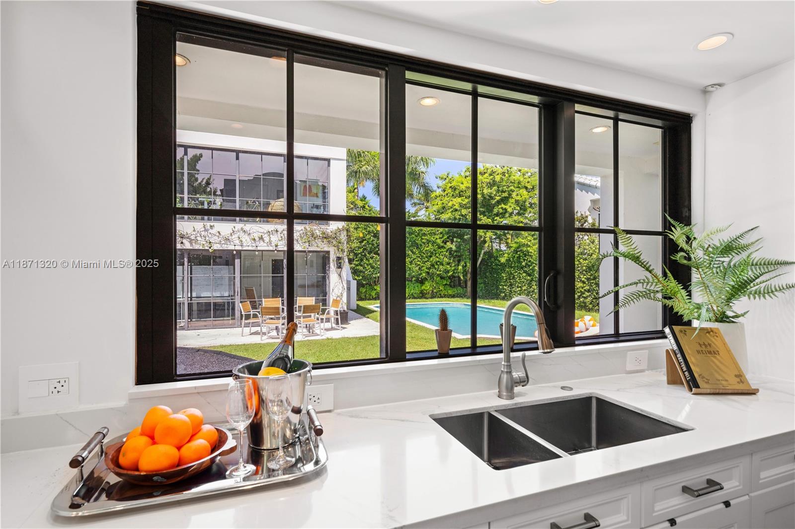 BEACH VIEW - Residential Lease