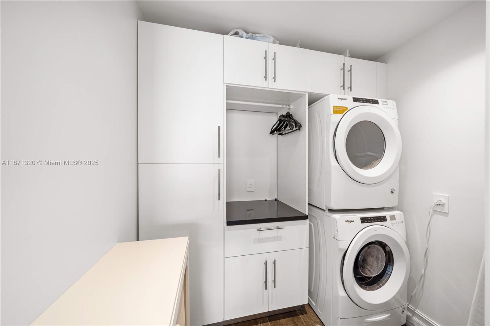 BEACH VIEW - Residential Lease