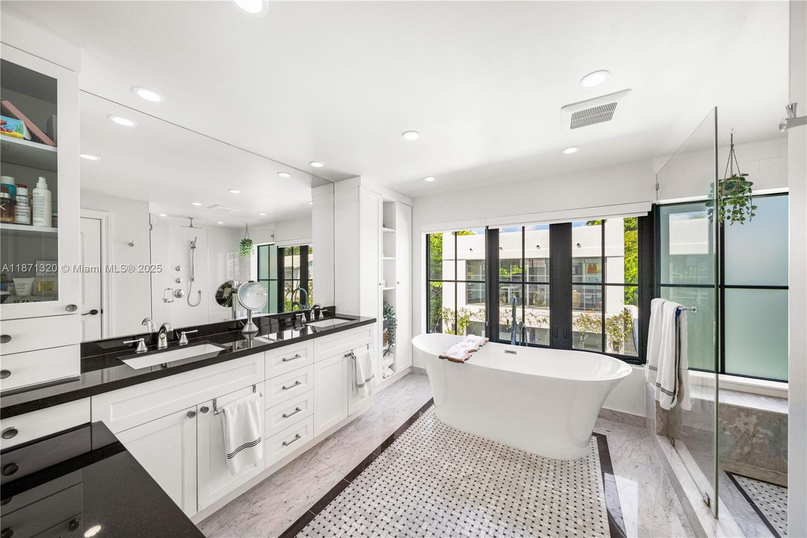 BEACH VIEW - Residential Lease