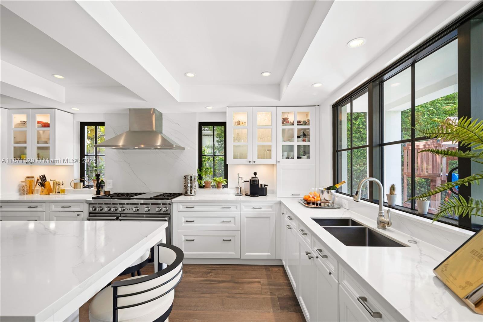 BEACH VIEW - Residential Lease