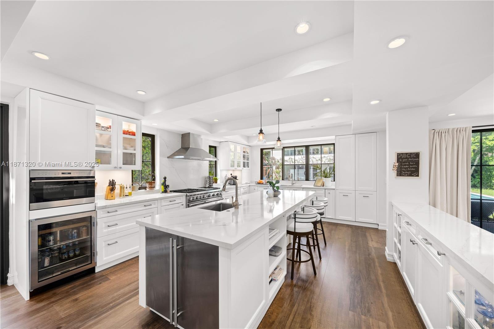 BEACH VIEW - Residential Lease