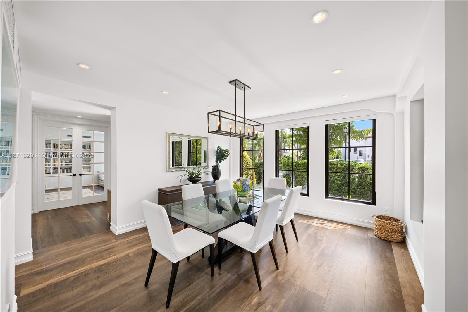 BEACH VIEW - Residential Lease