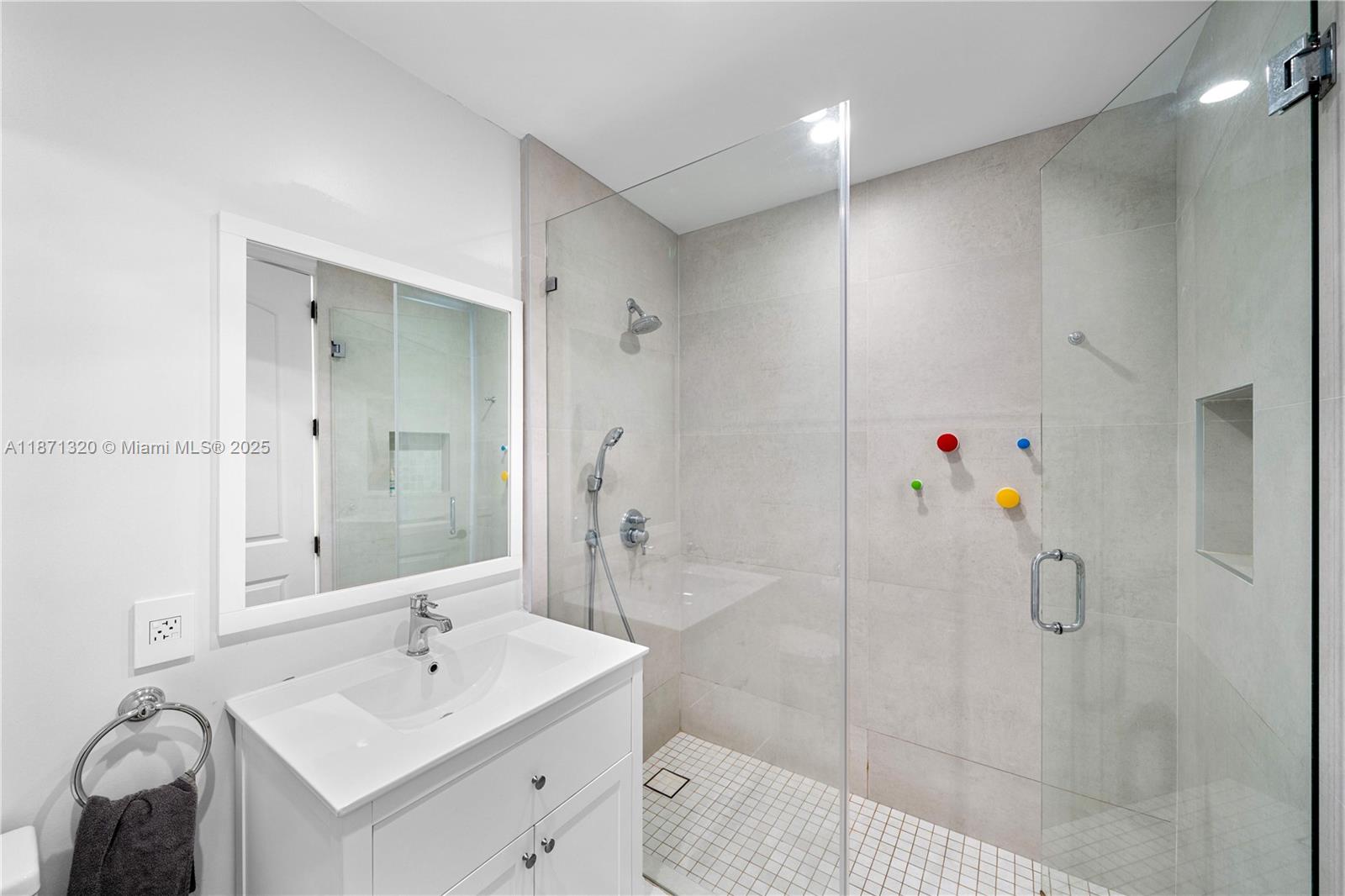 BEACH VIEW - Residential Lease