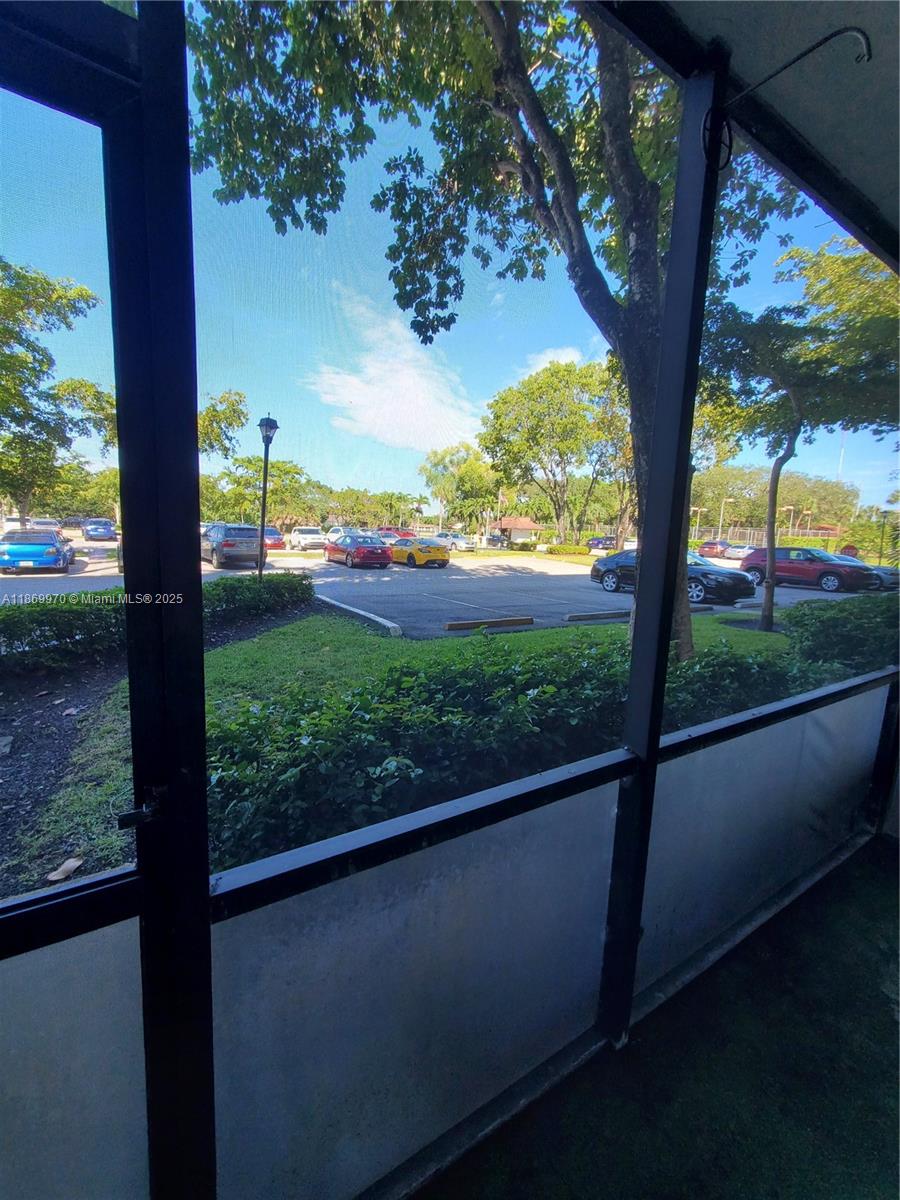 INVERWOOD CONDO - Residential Lease