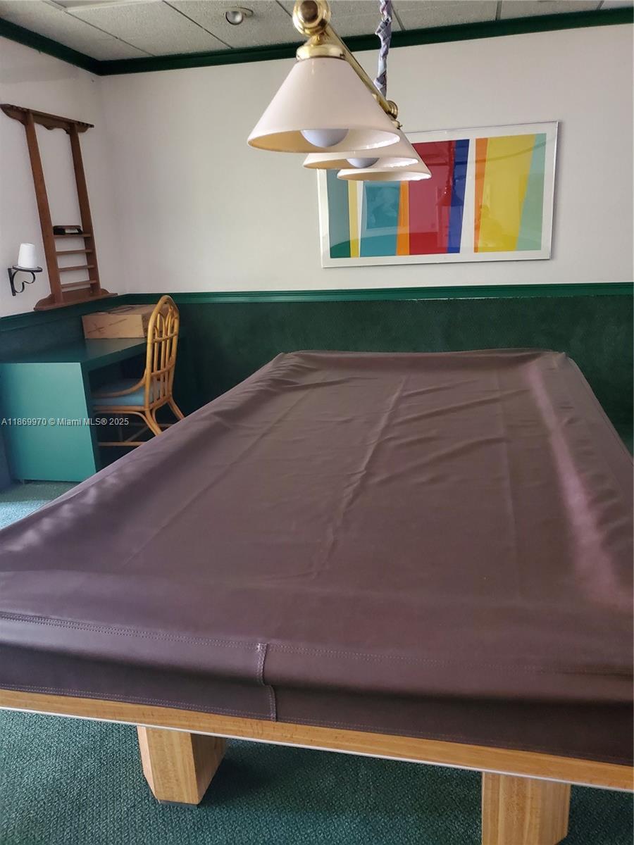 INVERWOOD CONDO - Residential Lease