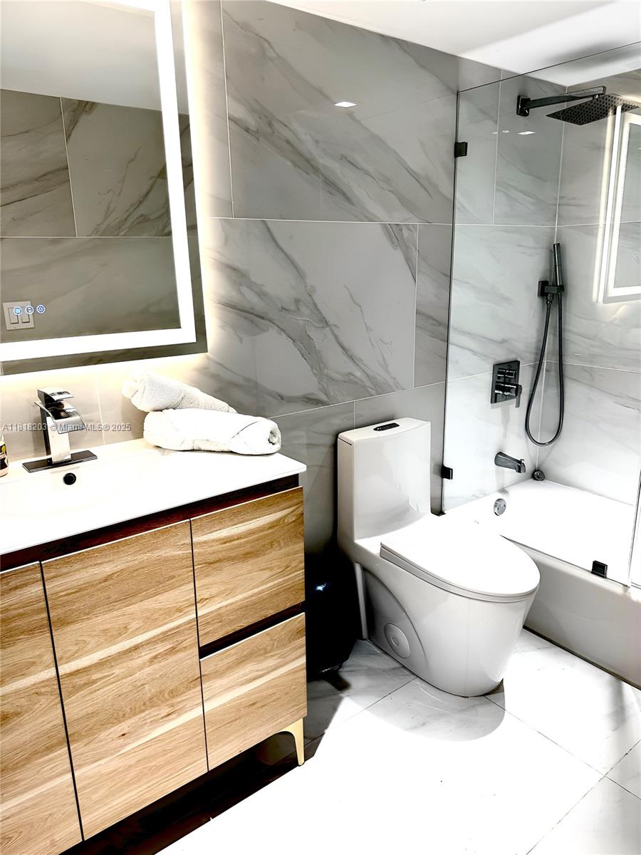 401 Ocean Dr 1007