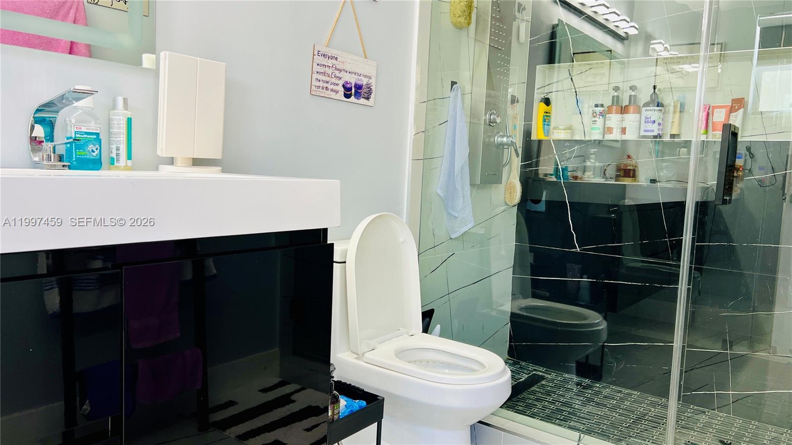 COUNTRY LAKE PARK 1ST ADD - Residential