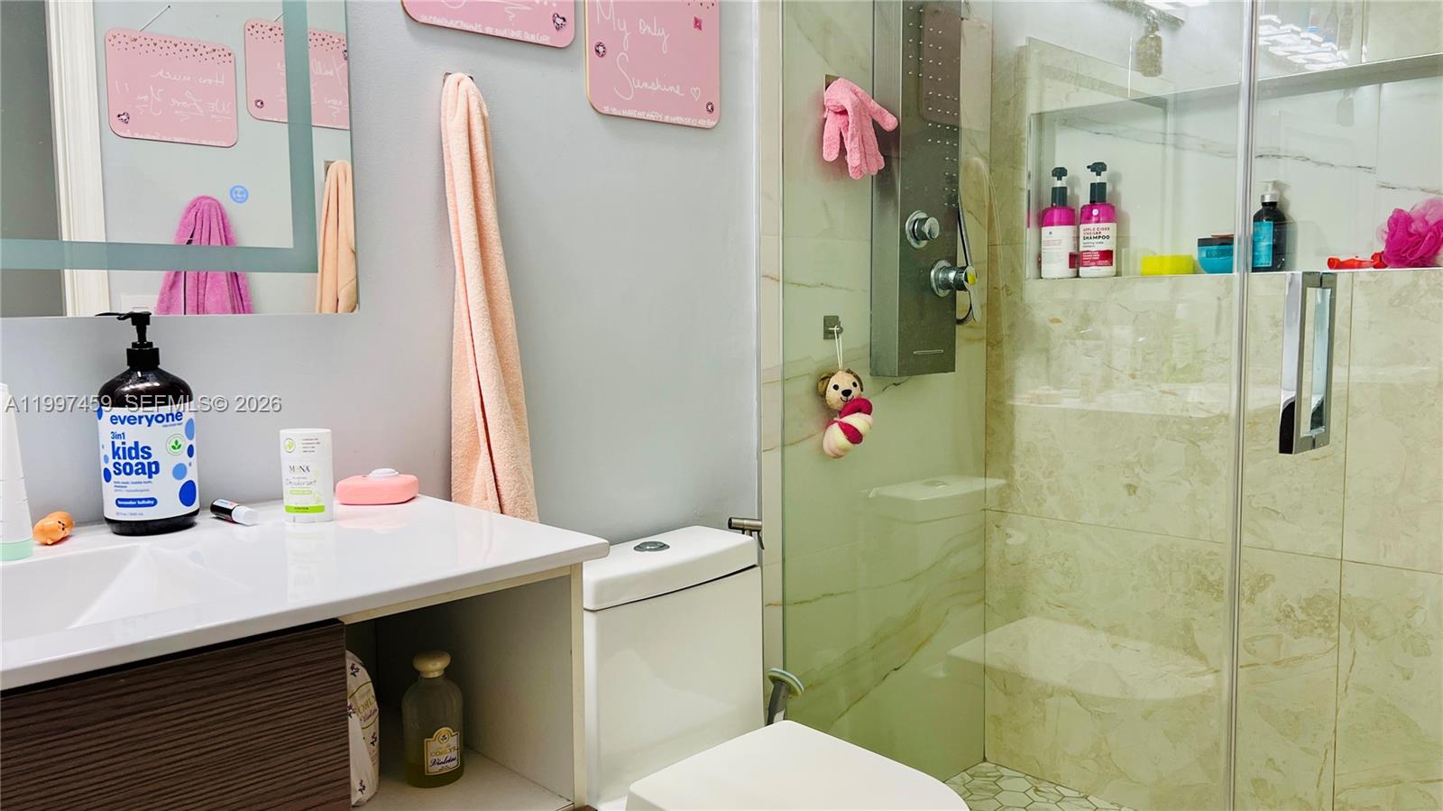 COUNTRY LAKE PARK 1ST ADD - Residential