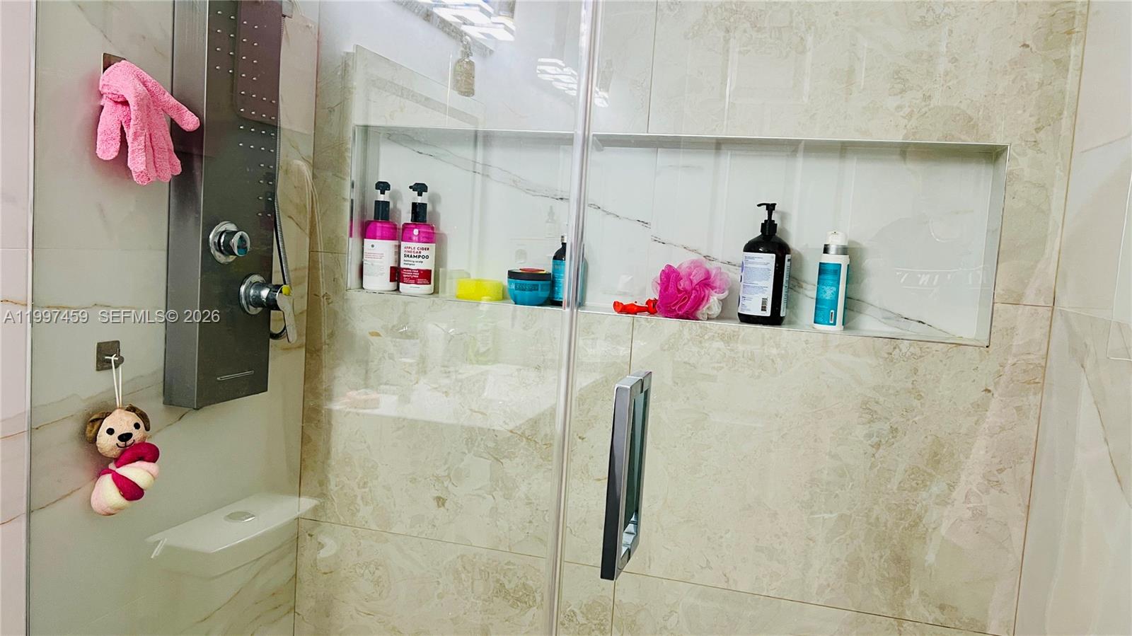 COUNTRY LAKE PARK 1ST ADD - Residential