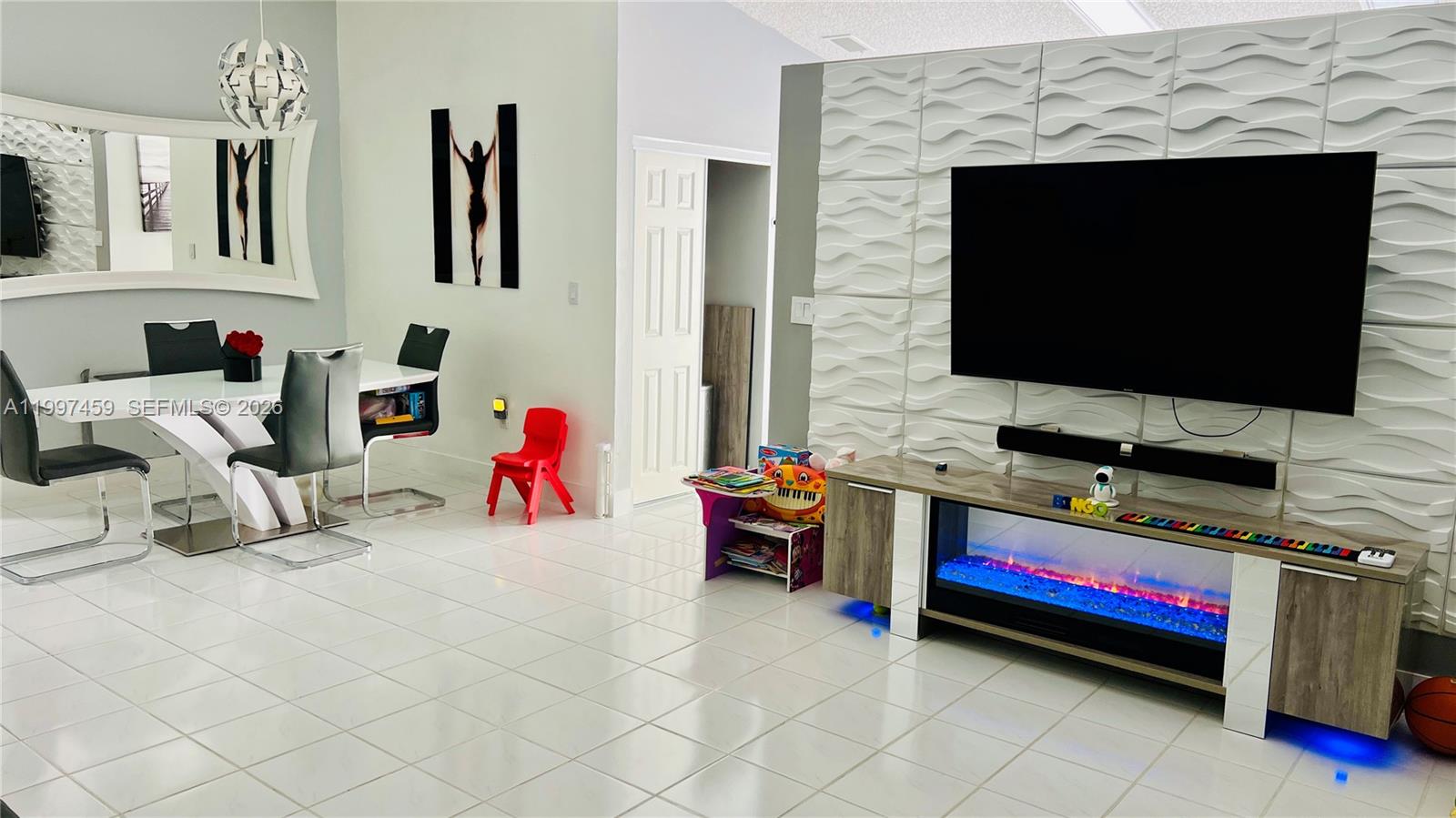 COUNTRY LAKE PARK 1ST ADD - Residential