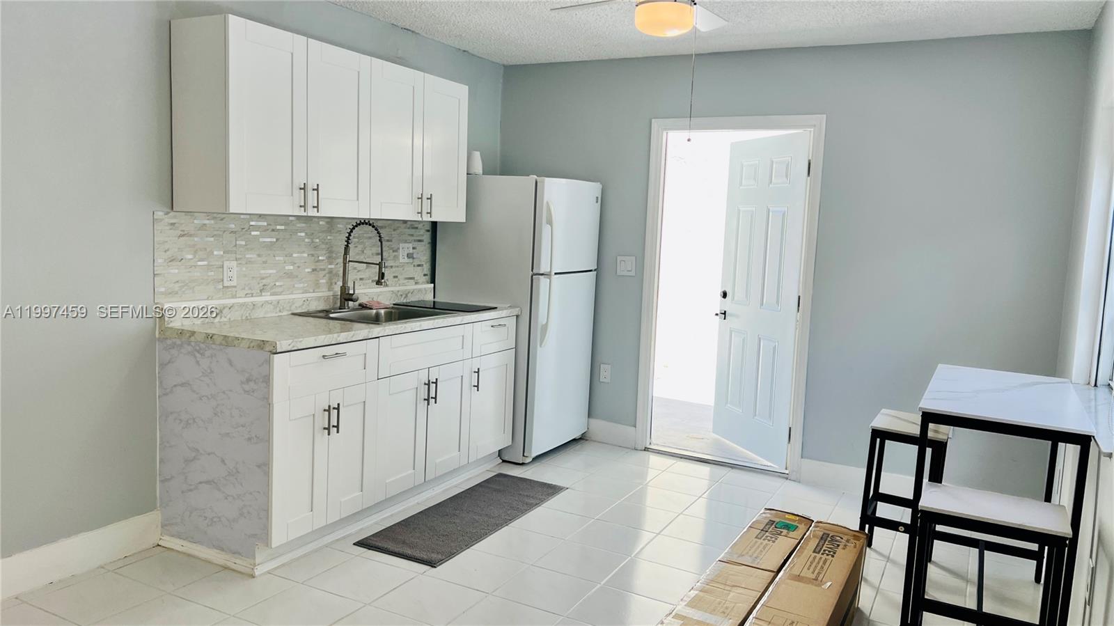 COUNTRY LAKE PARK 1ST ADD - Residential