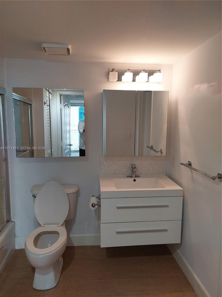 THE CLUB AT BRICKELL BAY - Residential Lease