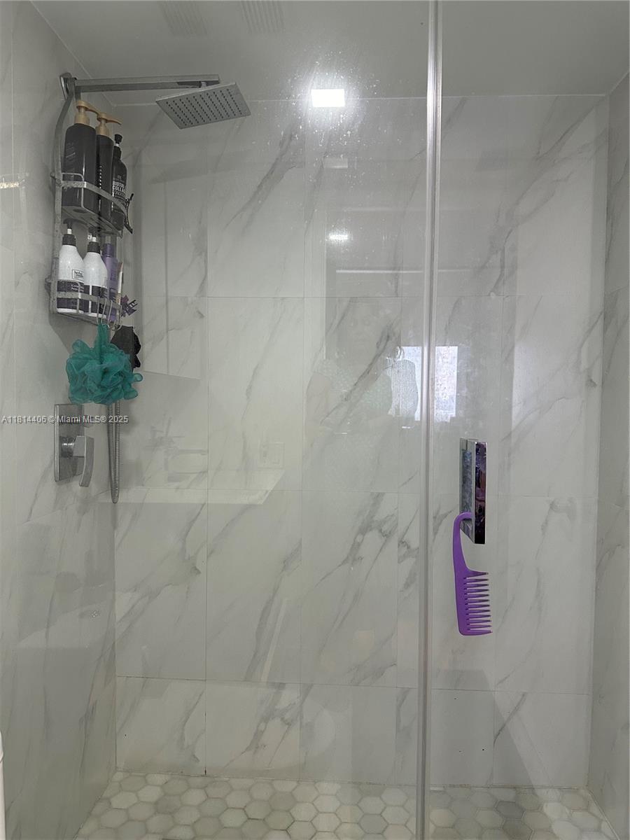 MADISON DOWNTOWN CONDO - Residential Lease