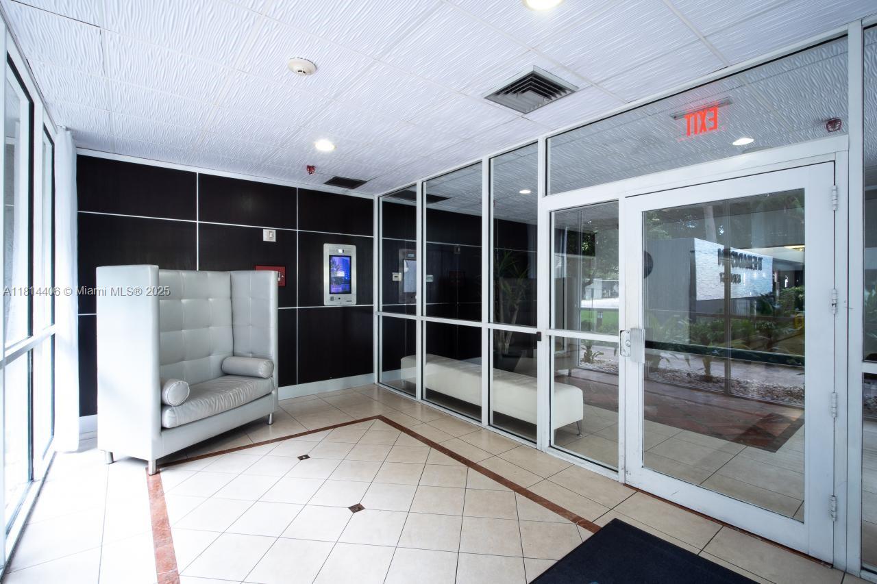 MADISON DOWNTOWN CONDO - Residential Lease