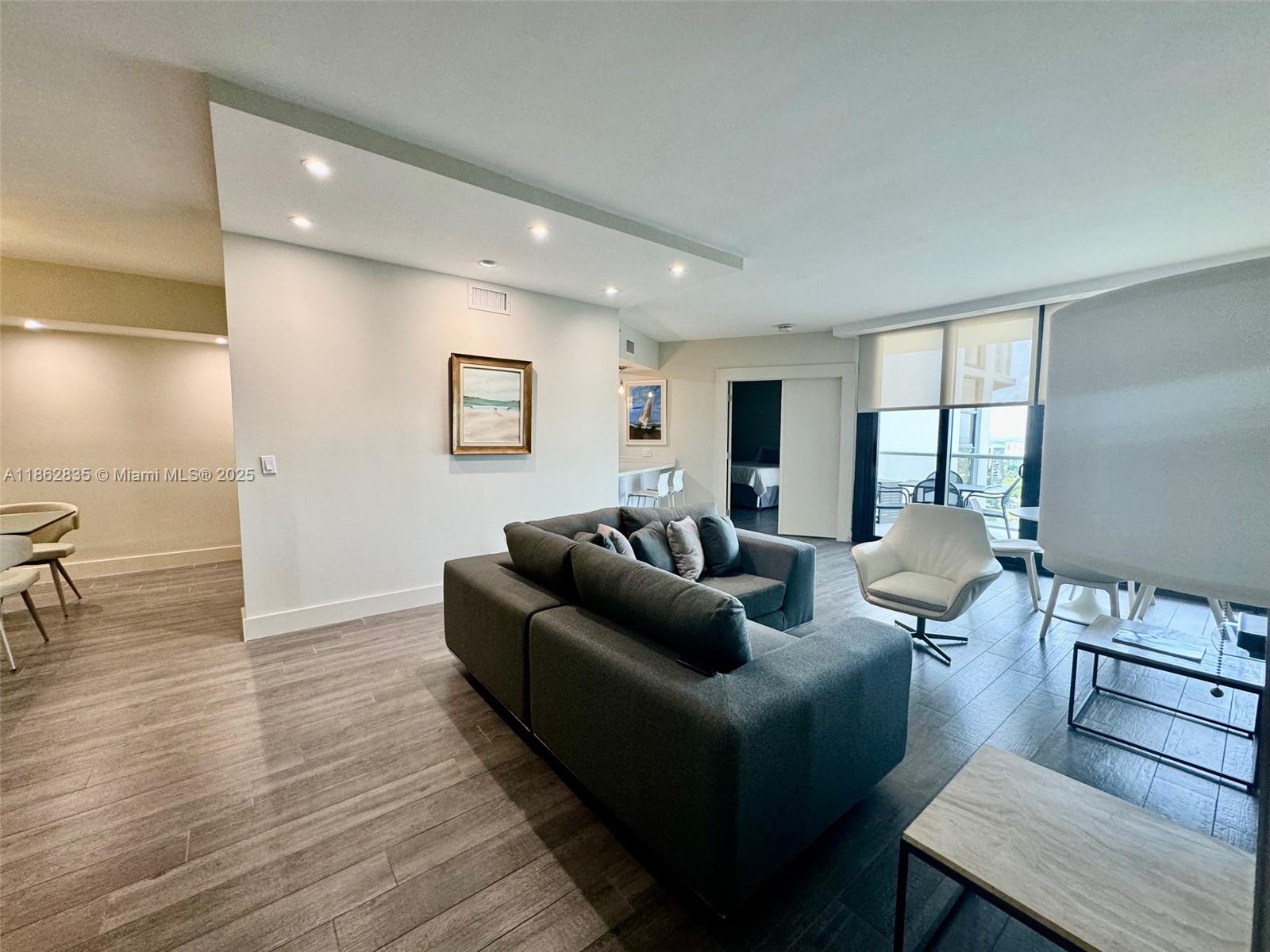 HAMPTONS WEST CONDO - Residential Lease