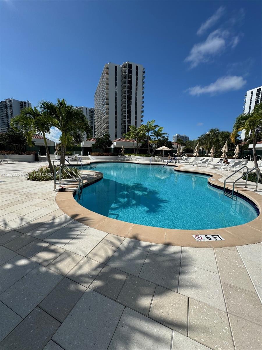 HAMPTONS WEST CONDO - Residential Lease