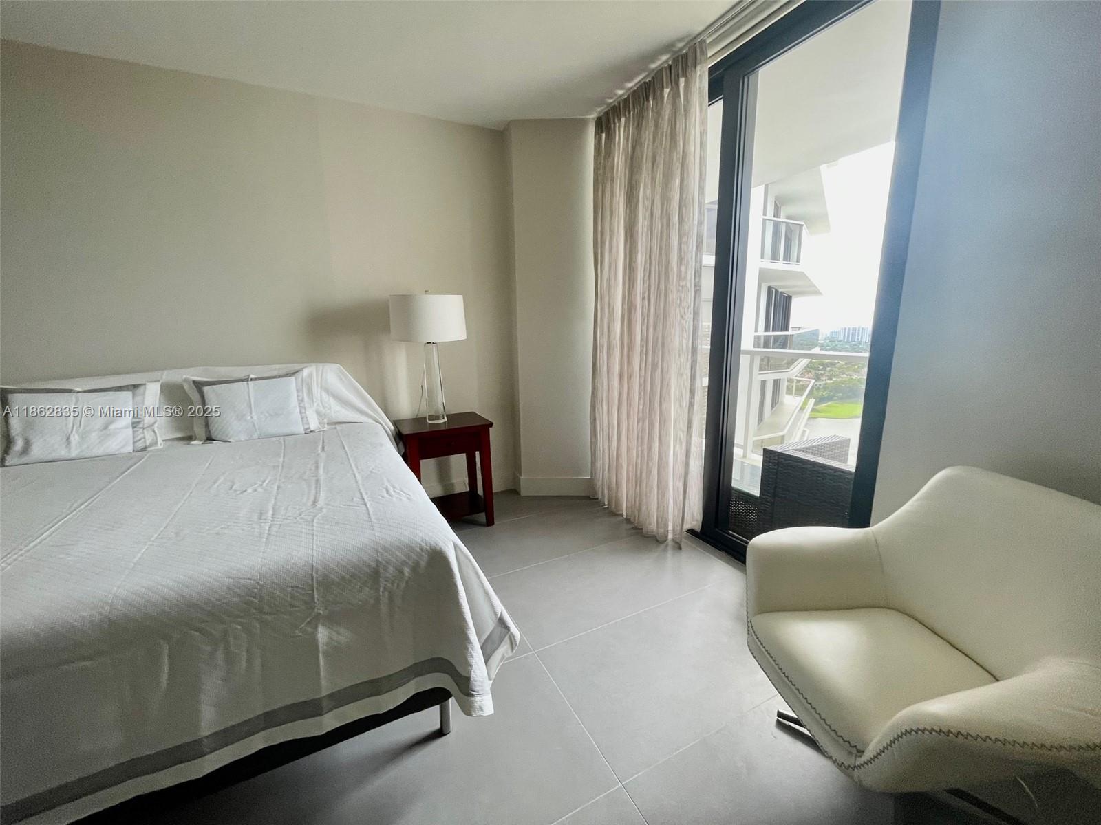 HAMPTONS WEST CONDO - Residential Lease