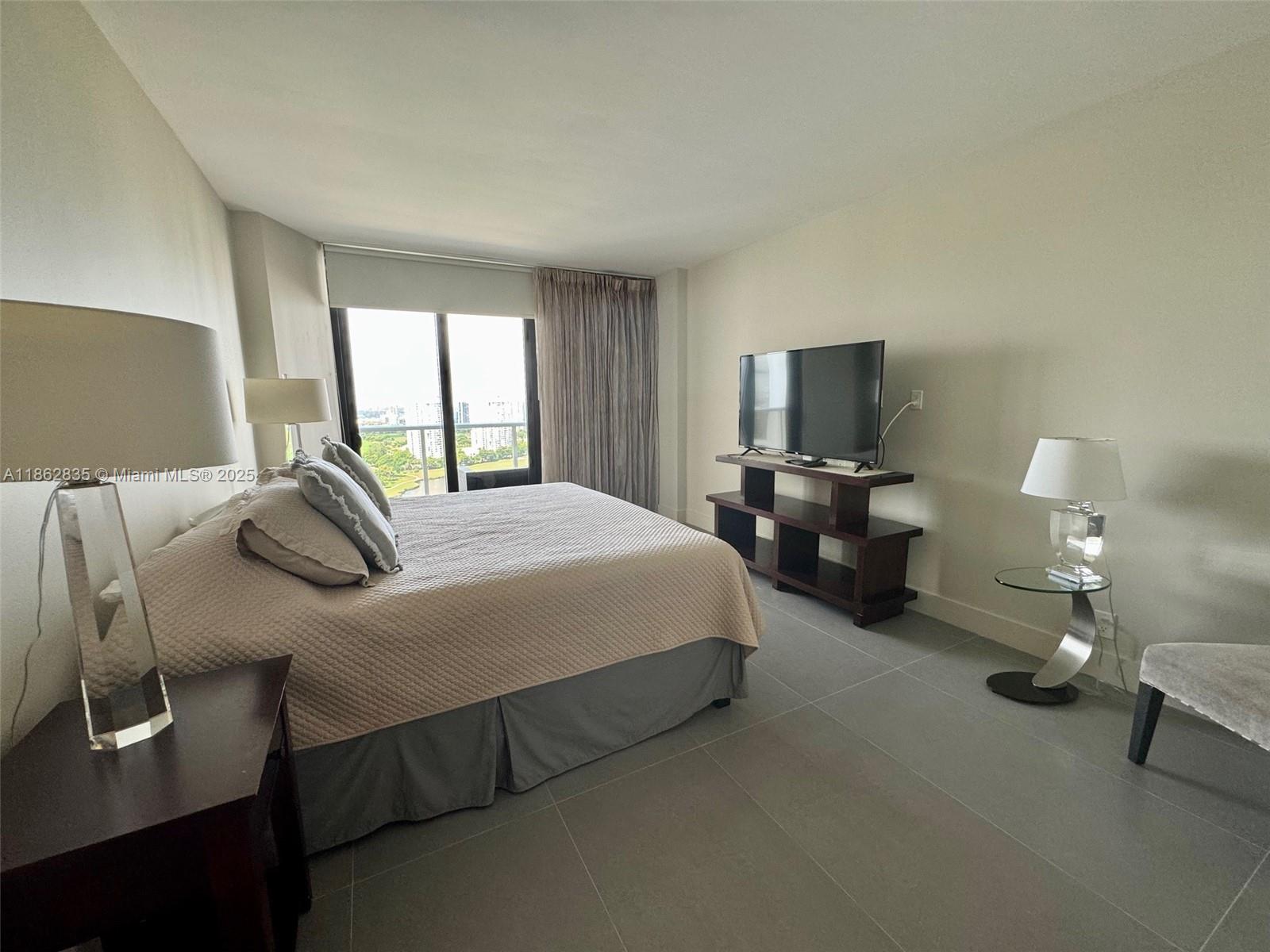 HAMPTONS WEST CONDO - Residential Lease