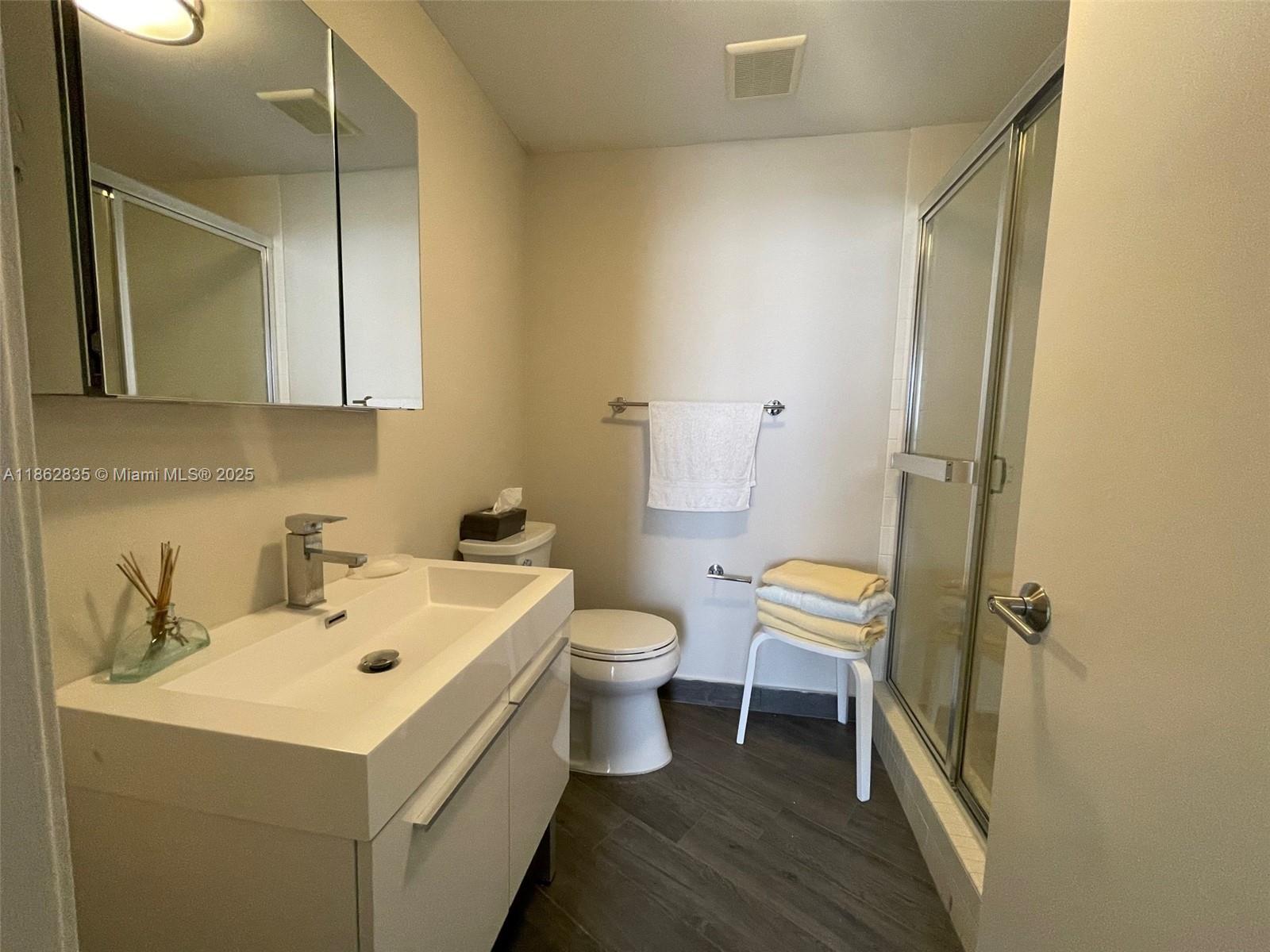 HAMPTONS WEST CONDO - Residential Lease