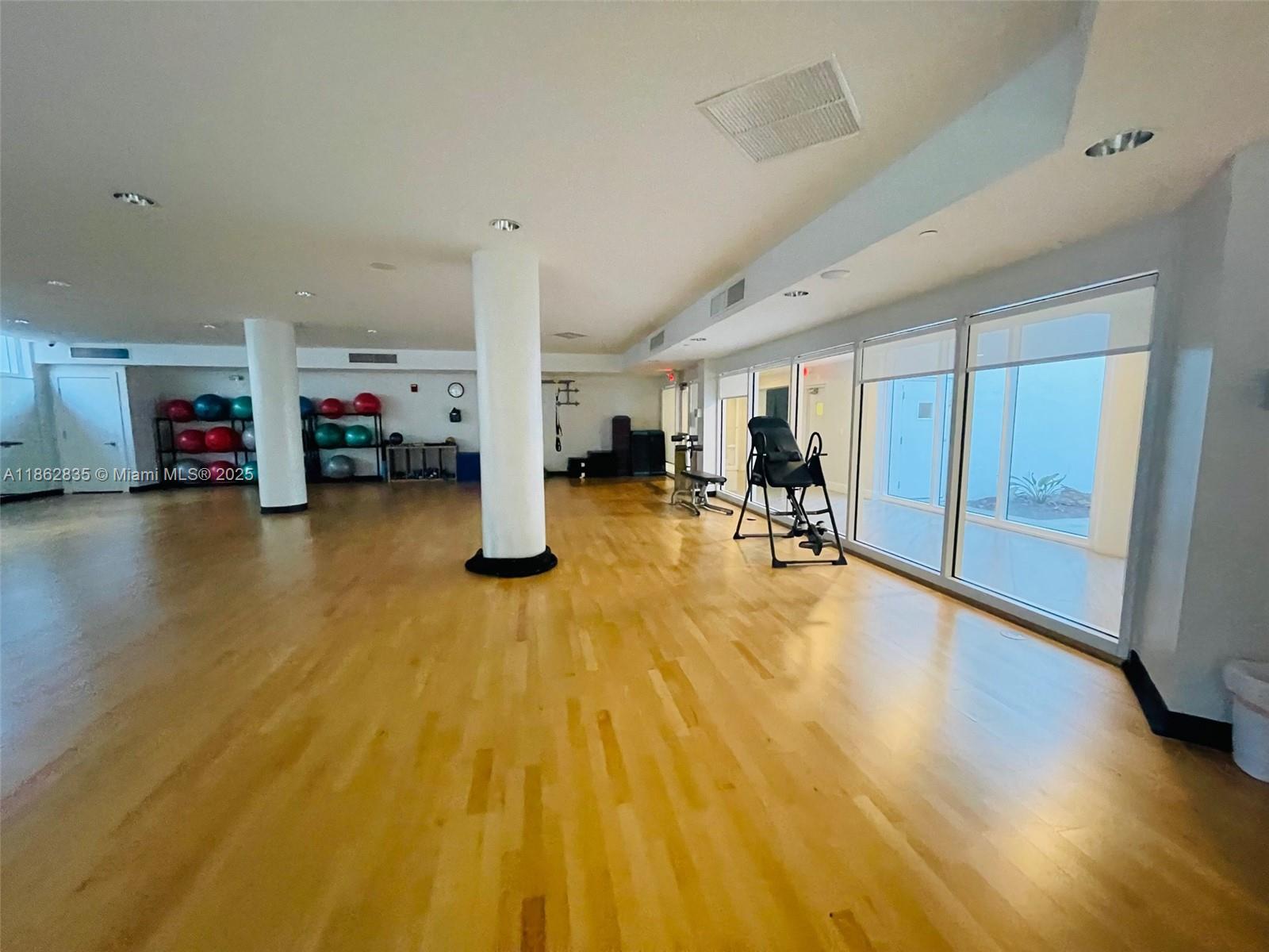 HAMPTONS WEST CONDO - Residential Lease