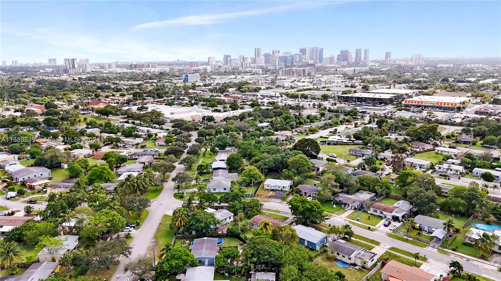 LAUDERDALE MANORS ADD - Residential