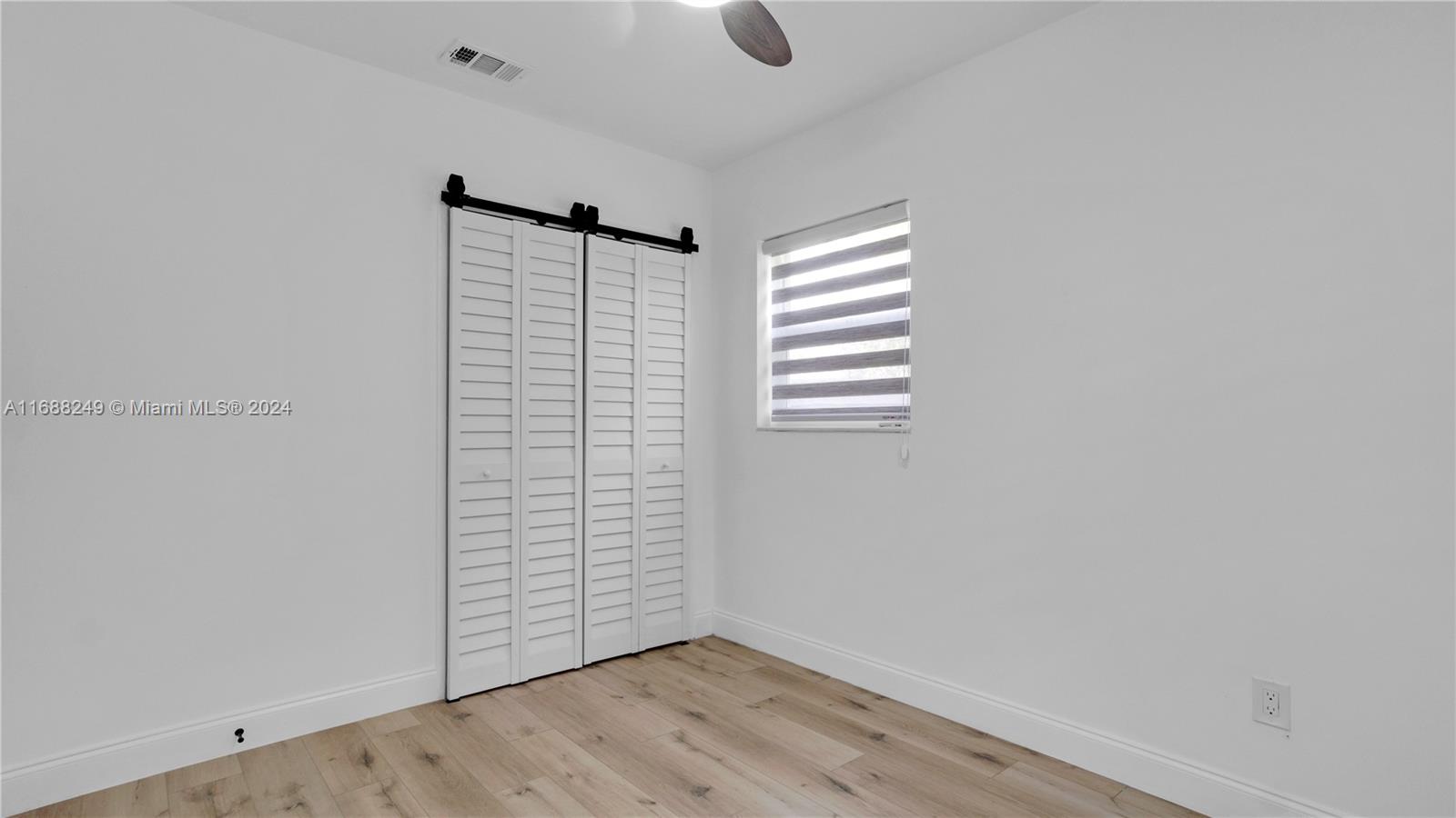 LAUDERDALE MANORS ADD - Residential
