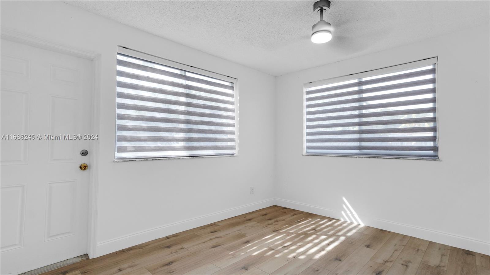 LAUDERDALE MANORS ADD - Residential