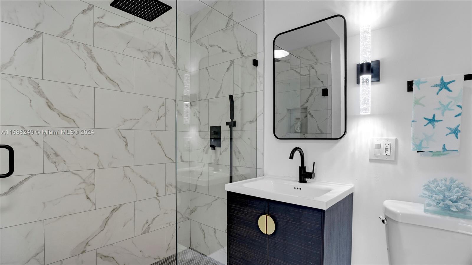 LAUDERDALE MANORS ADD - Residential