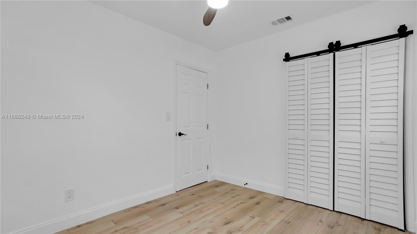LAUDERDALE MANORS ADD - Residential
