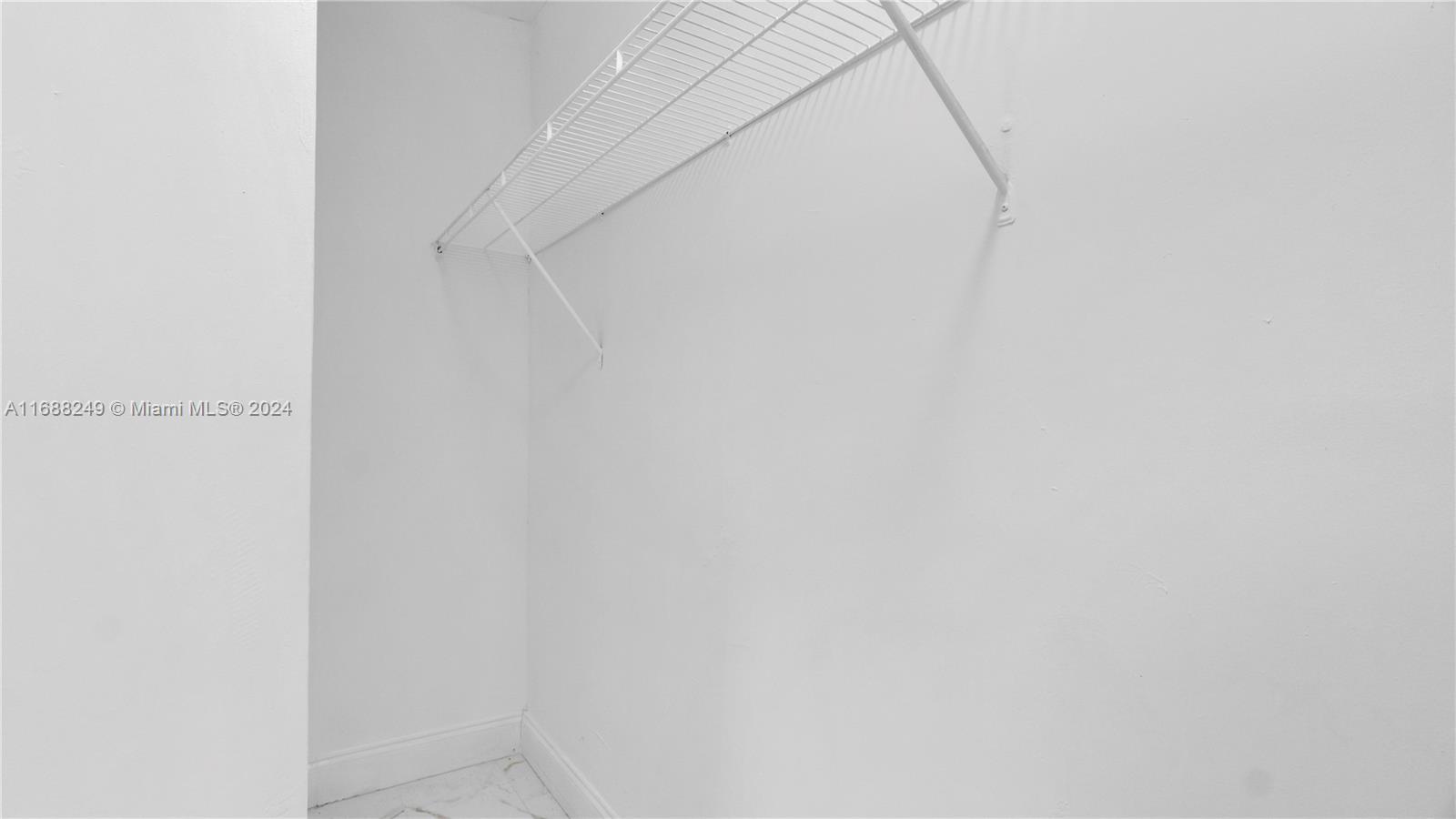 LAUDERDALE MANORS ADD - Residential