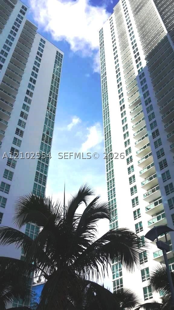 950 Brickell Bay Dr 4005