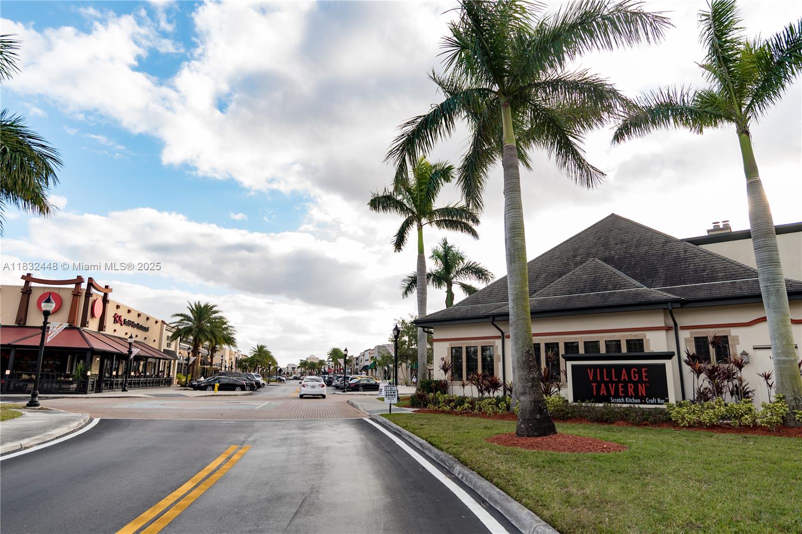 PEMBROKE LAKES SECTION SE - Residential