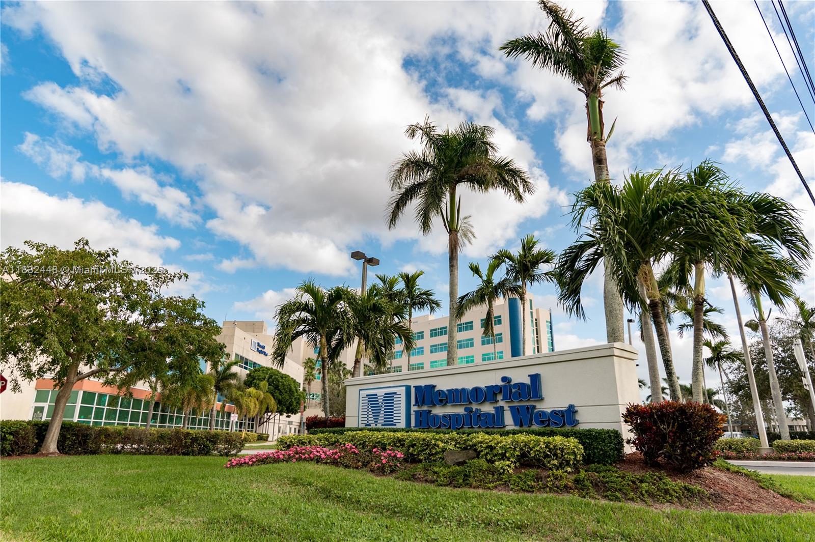 PEMBROKE LAKES SECTION SE - Residential