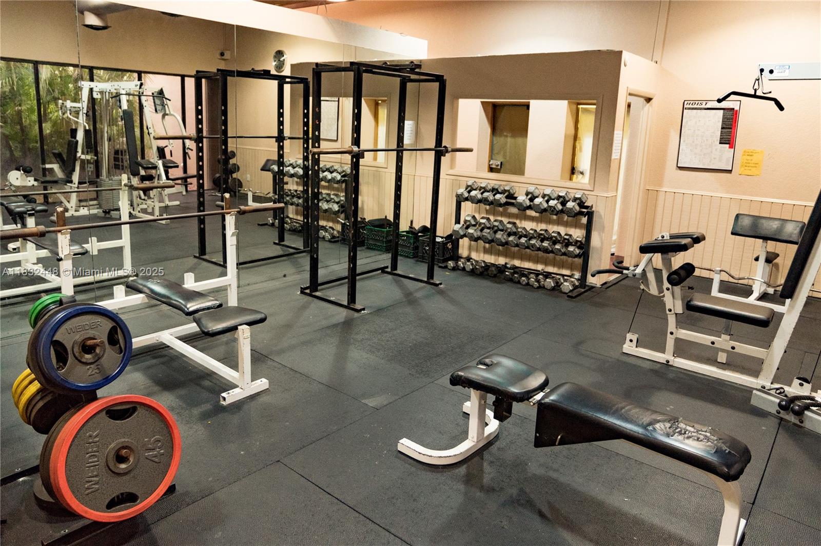 PEMBROKE LAKES SECTION SE - Residential