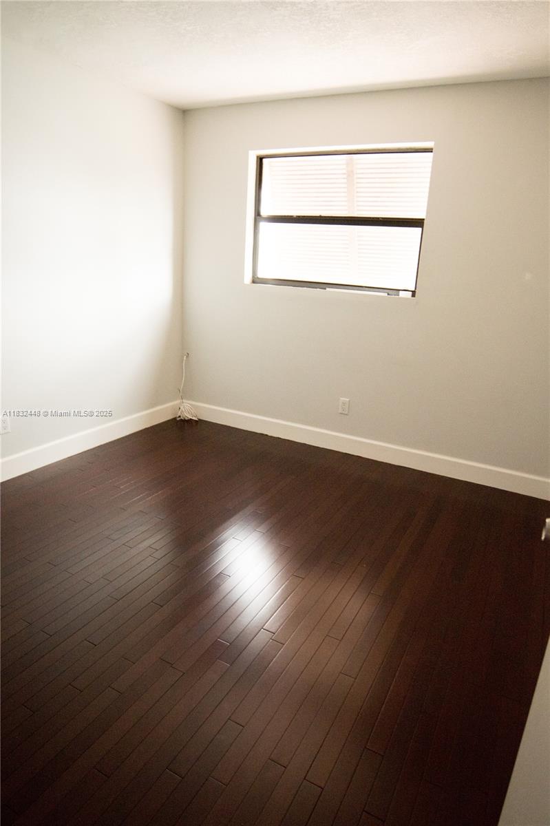 PEMBROKE LAKES SECTION SE - Residential