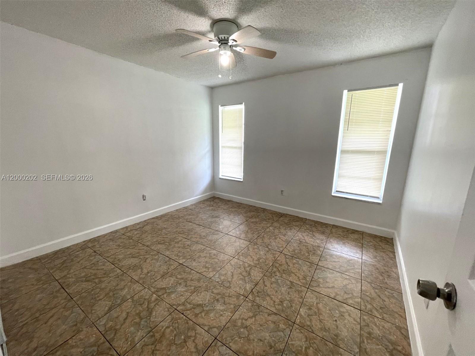 BROOKFIELD SQUARE CONDO - Residential Lease