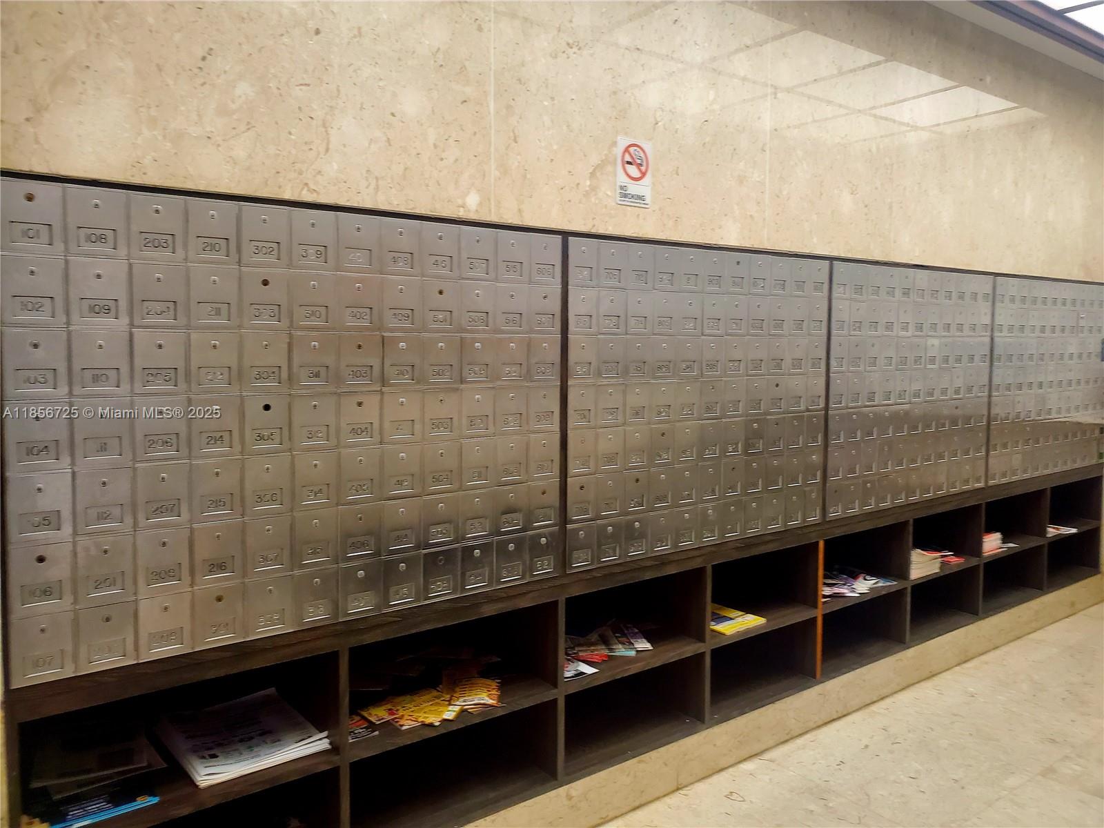 ARLEN HOUSE CONDO - Residential