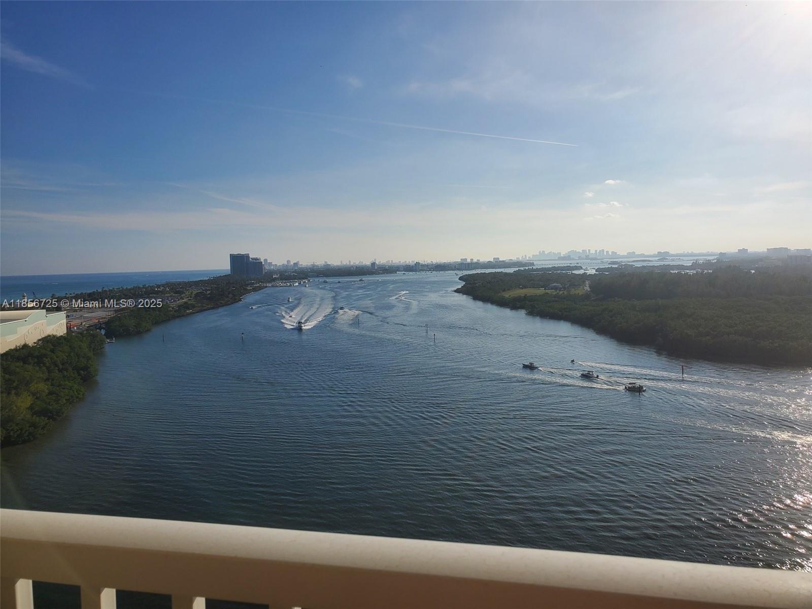 ARLEN HOUSE CONDO - Residential