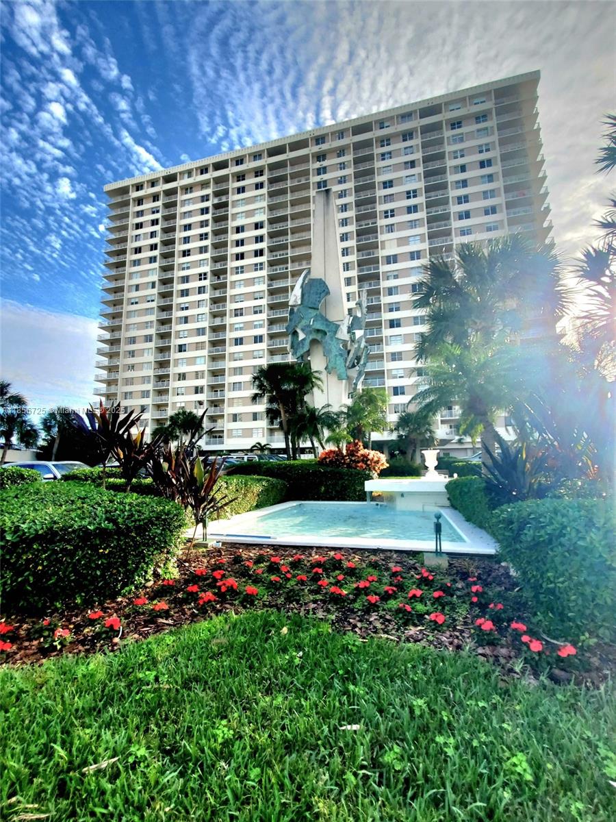 ARLEN HOUSE CONDO - Residential