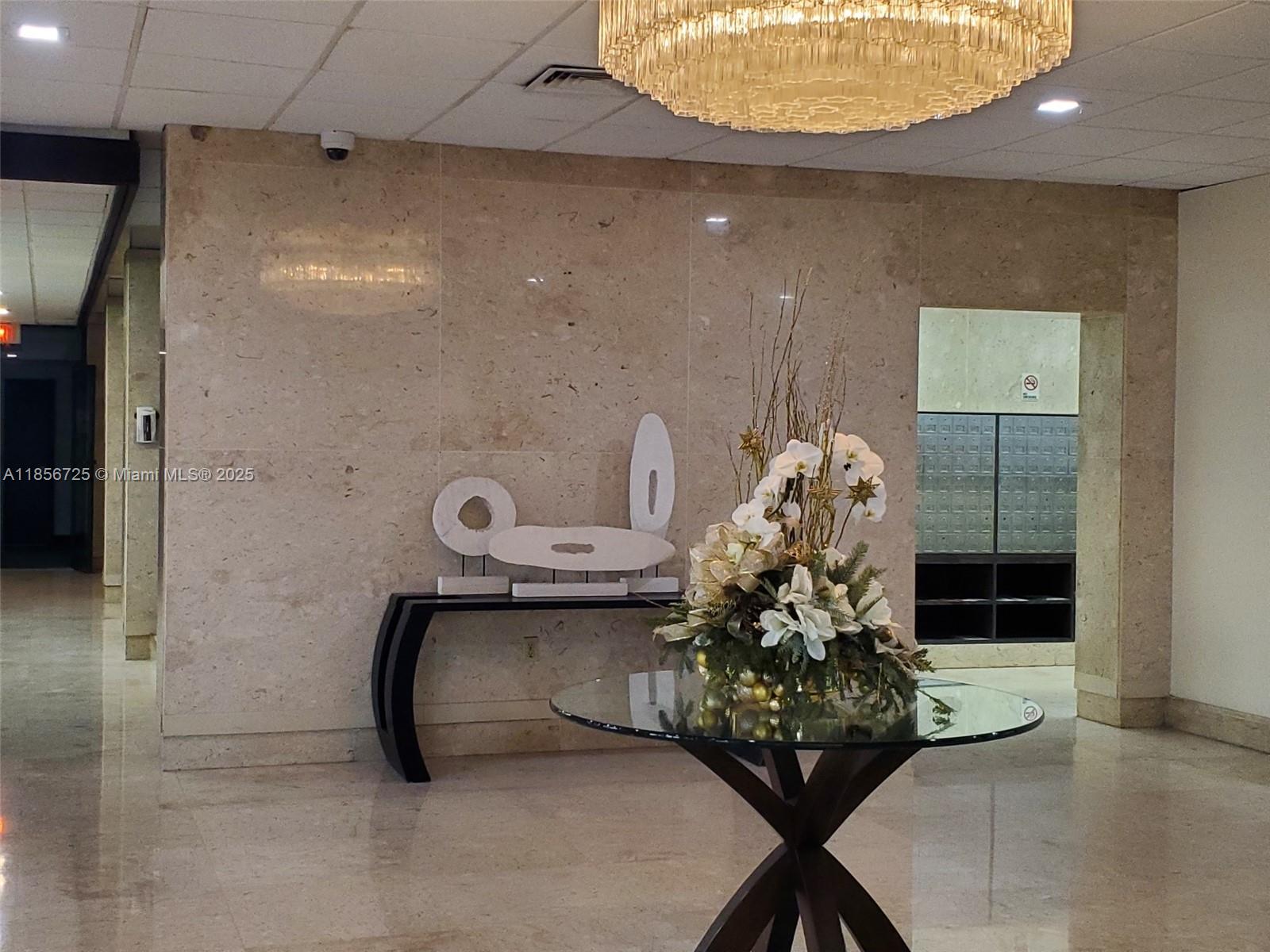 ARLEN HOUSE CONDO - Residential