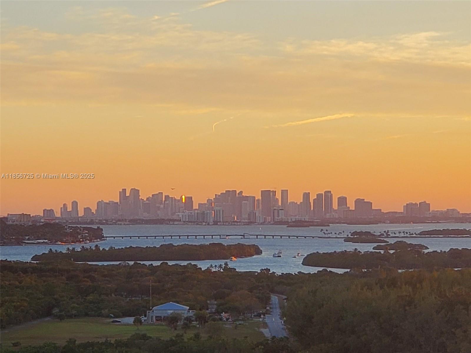 ARLEN HOUSE CONDO - Residential